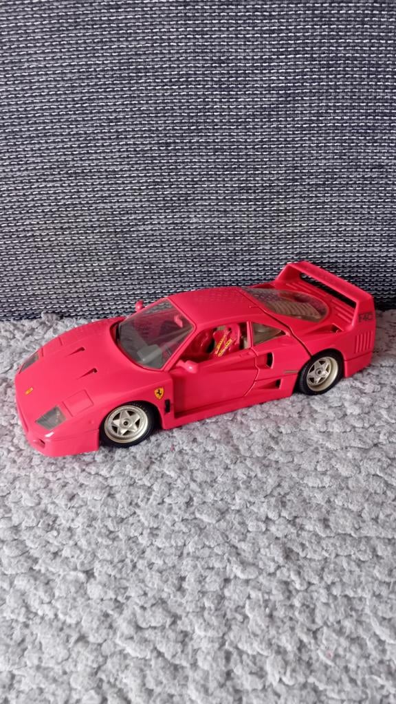Rode Ferrari F40 modelauto 1:18, Hobby en Vrije tijd, Modelauto's | 1:18, Ophalen of Verzenden
