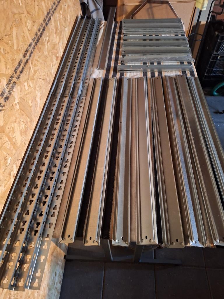 Frame opbergrek onderdelen: 4 staanders, 8 voor dekplaat, Diversen, Ophalen of Verzenden, Gebruikt