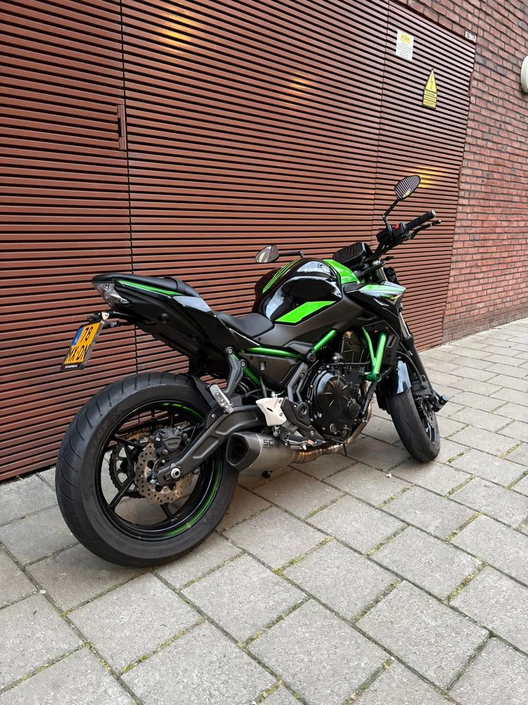 Kawasaki Z650 2021 | SC-Project | 11xxx km! | A2 35KW |, Motoren, Particulier, Naked bike