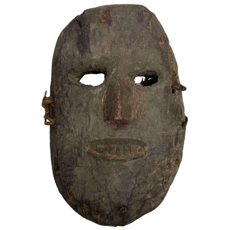Antiek Nepalees houten masker met glimlach - LOT 480
