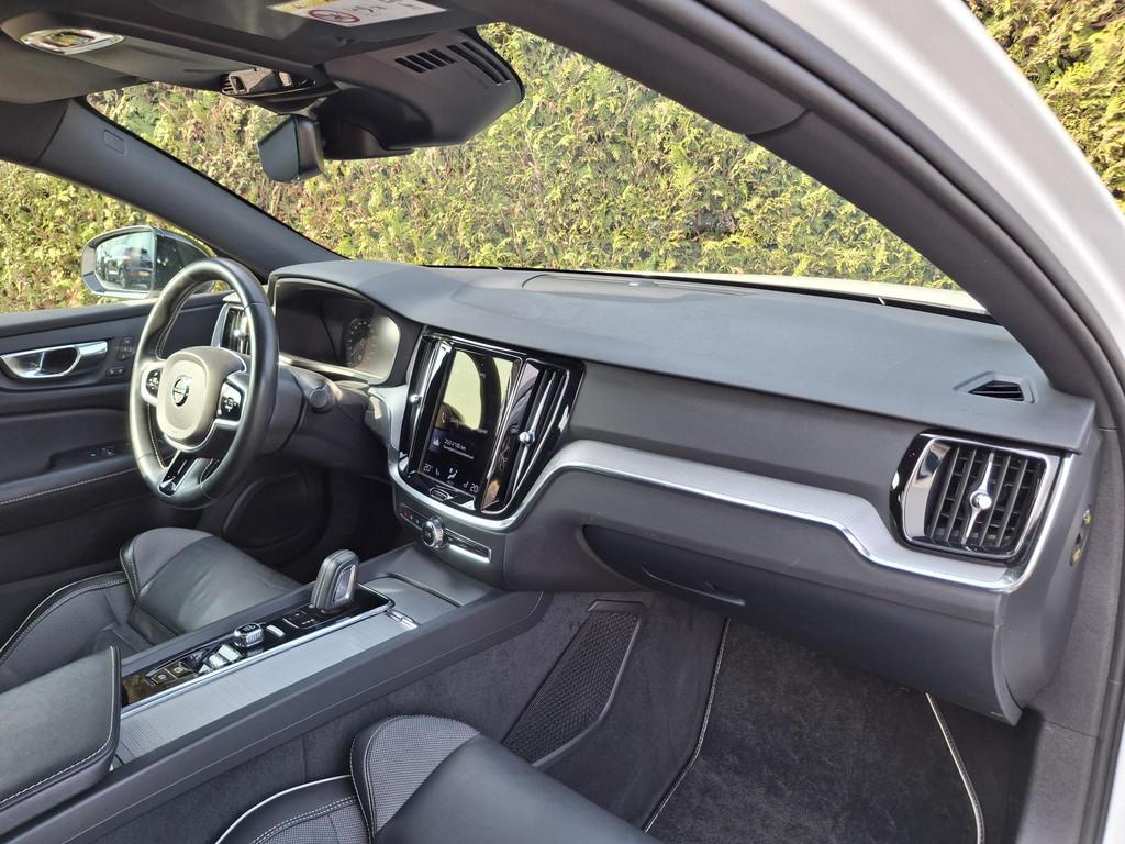 Volvo S60 2.0 B3 R-Design, 12 maanden, Euro 6, 4 cilinders, Origineel Nederlands