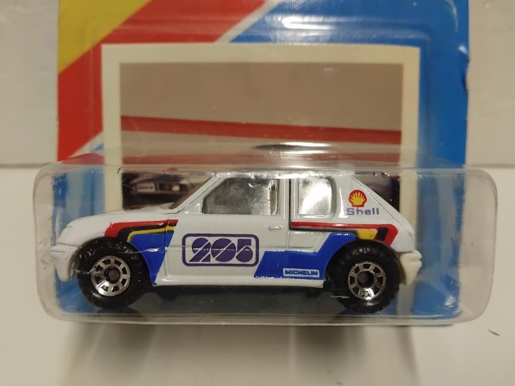 Matchbox #15 bluecard Peugeot 205 GTI Rally ongeopend 3INCH, Ophalen of Verzenden, Auto, Matchbox