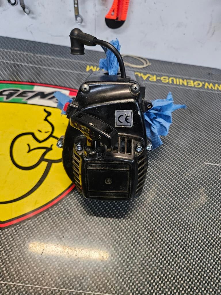 Zenoah 23 cc, Ophalen of Verzenden, Overige schalen, Benzine, Onderdeel