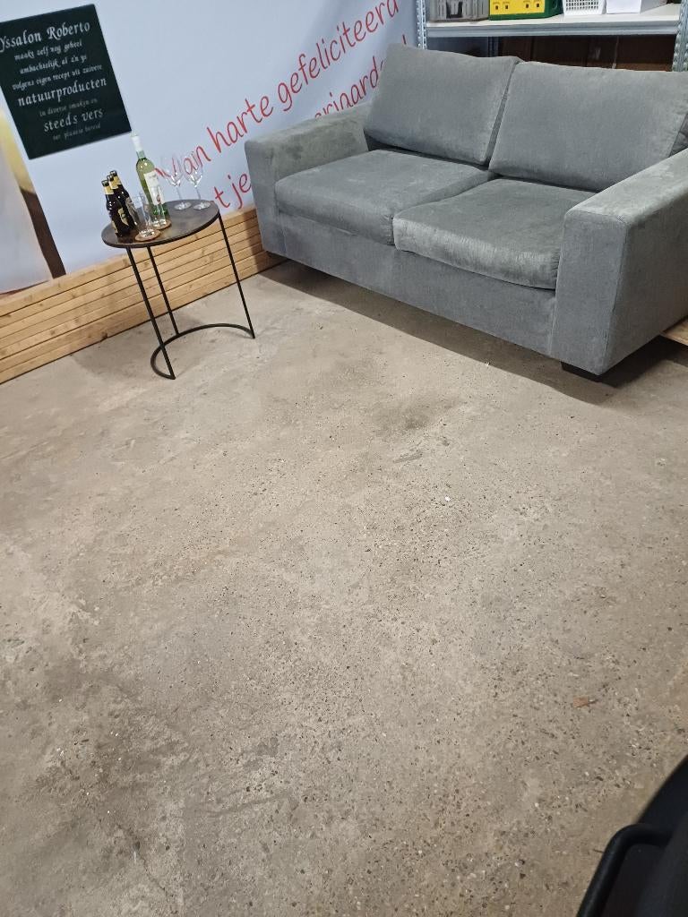 Twee zitsbank in nieuwstaat, Ophalen, 150 tot 200 cm, Tweepersoons, 75 tot 100 cm