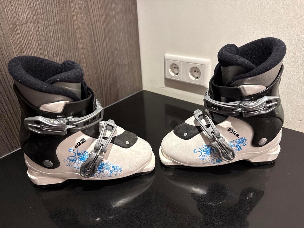 Salomon skischoenen maat 30 (19,5 - 240mm), Sport en Fitness, 160 tot 180 cm, Gebruikt, Schoenen, Skiën