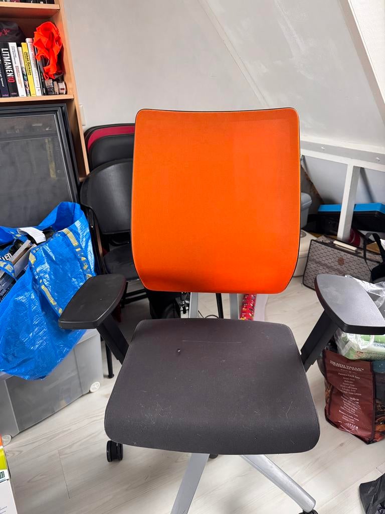 Buro stoel, Swing Up., Ophalen of Verzenden, Zo goed als nieuw