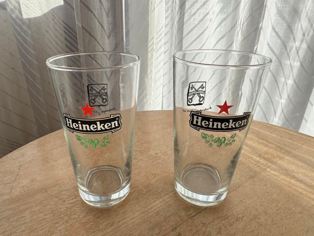 2 Heineken vaasjes - speciale editie uit 1979, Verzamelen, Ophalen of Verzenden, Zo goed als nieuw, Glas of Glazen, Heineken