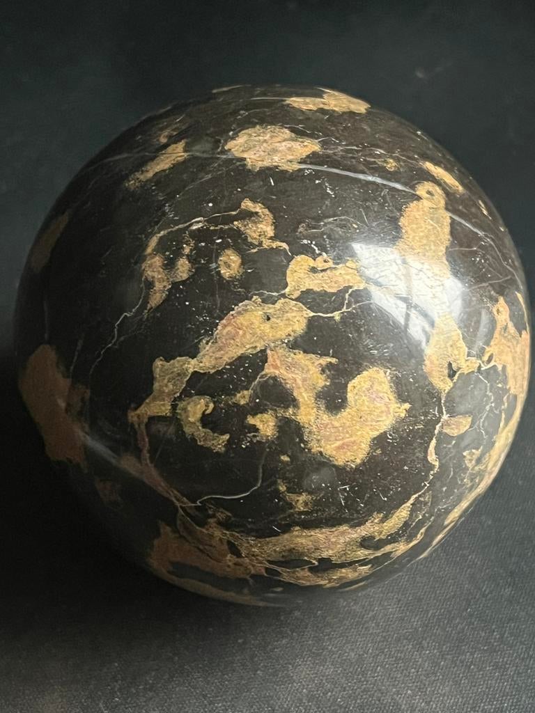 Rhodoniet bol. Edelsteen 742 gram. Helende steen, Ophalen of Verzenden, Zo goed als nieuw