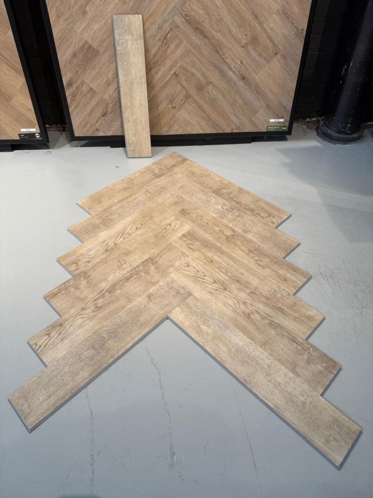 Direct ophalen | PVC Vloer klik visgraat pallets |Utrecht