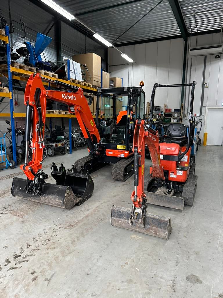 Minigraver met machinist, Tuinonderhoud of Snoeiwerk