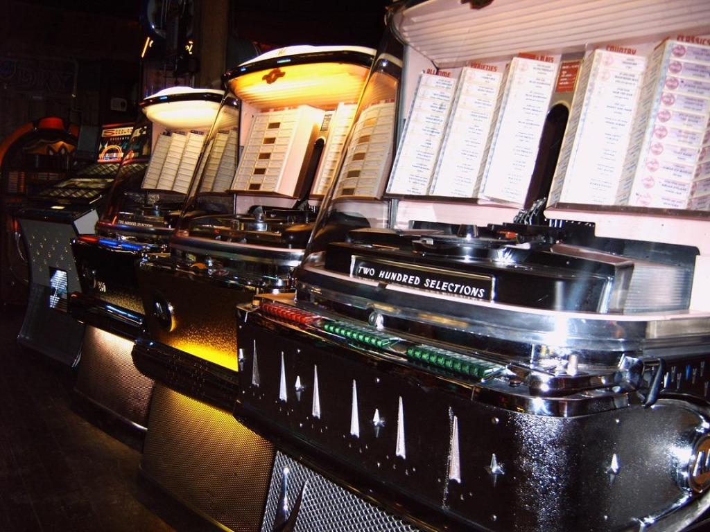 elke zondag middag  showroom  geopend  v.a.  13.00  uur, Overige merken, Christ@jukeboxen.nl, Ophalen of Verzenden, Zo goed als nieuw