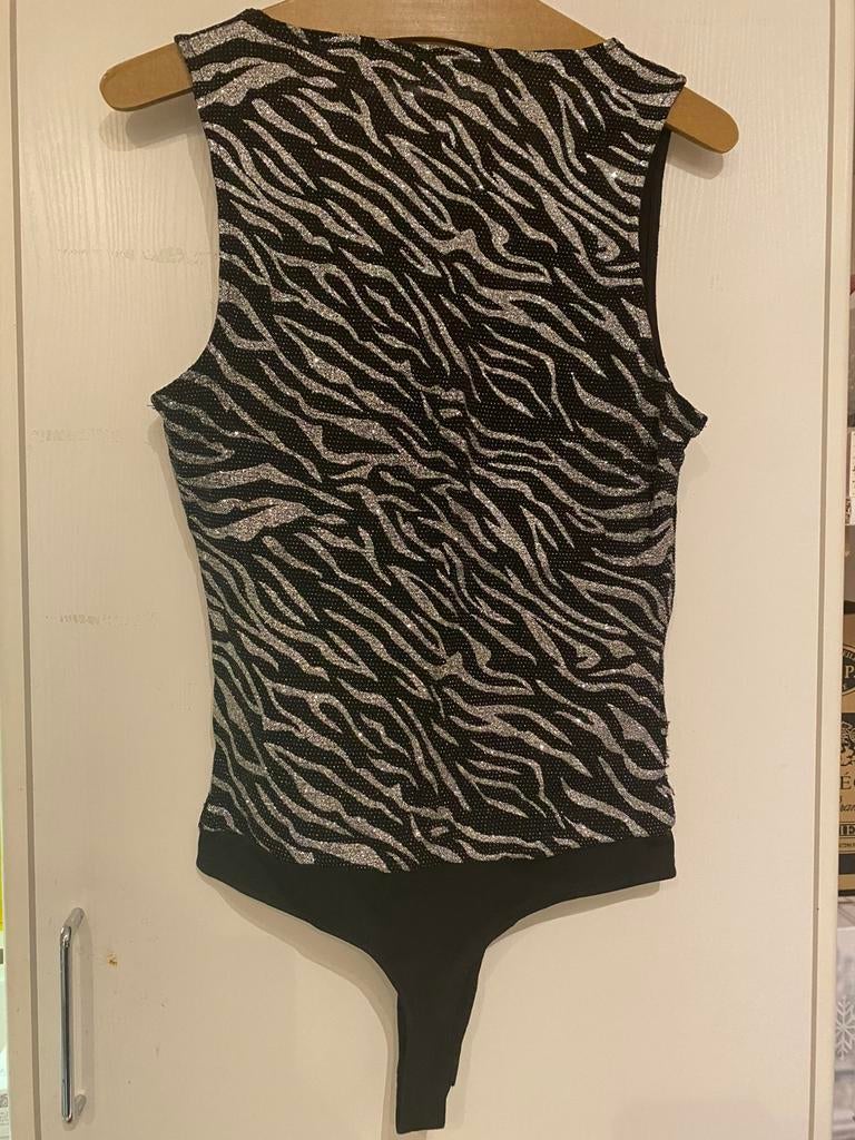 Sexy zwart / zilverprint body, Kleding | Dames, Ondergoed en Lingerie, Ophalen of Verzenden, Zwart, Body of Korset