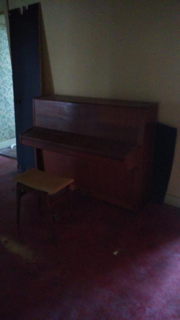 Gratis piano, Muziek en Instrumenten, Piano's, Ophalen, Gebruikt
