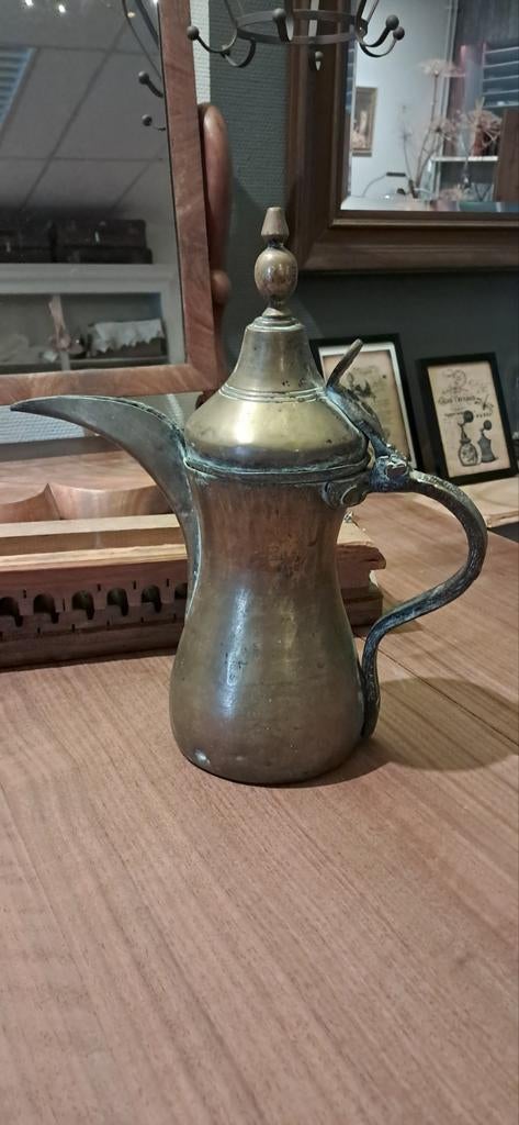 Antieke Arabische Dallah Koffiepot - Handgemaakt, Ophalen of Verzenden, Koper