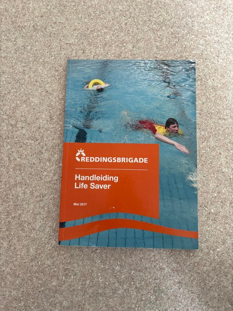 Reddingsbrigade Handleiding Life Saver - Mei 2017, Boeken, Ophalen, Zo goed als nieuw