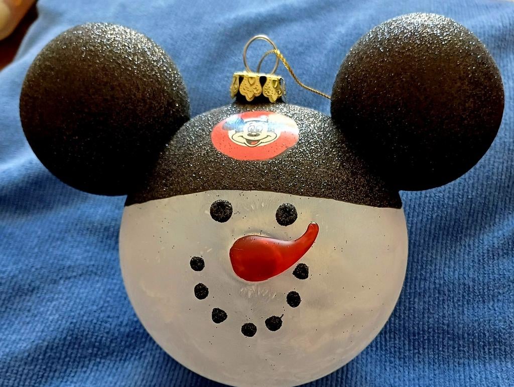 Mickey kerstbal 2023, Ophalen