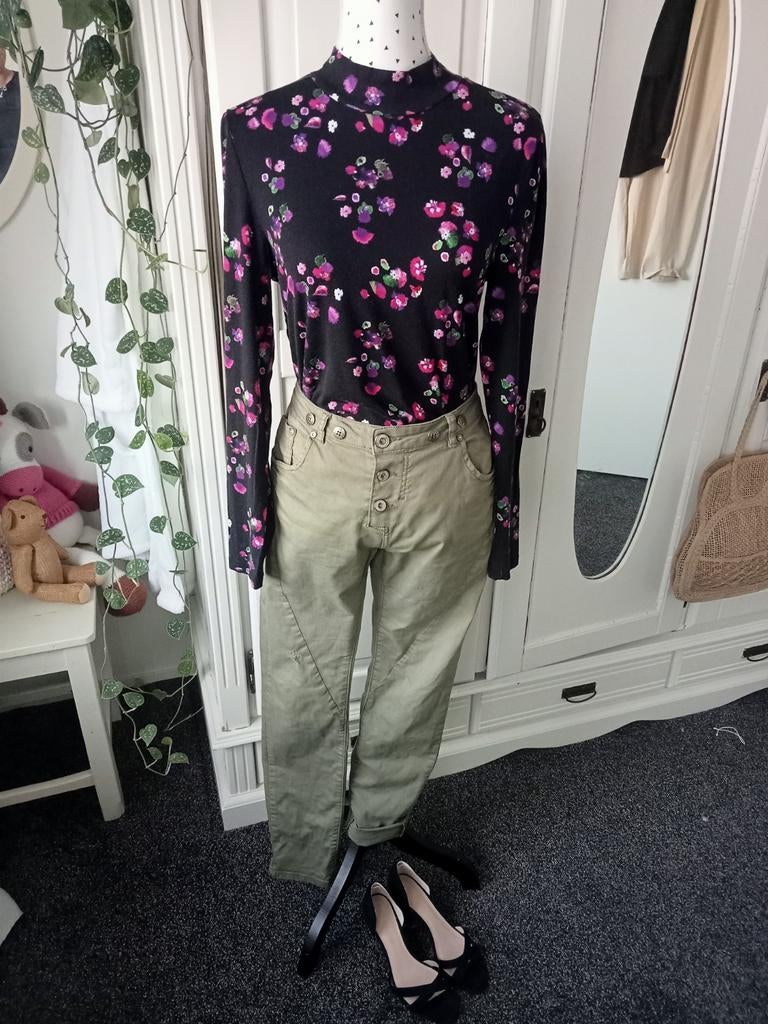 Ambika ' Broek maat M/L ", Kleding | Dames, Overige Dameskleding, Zo goed als nieuw, Ophalen of Verzenden