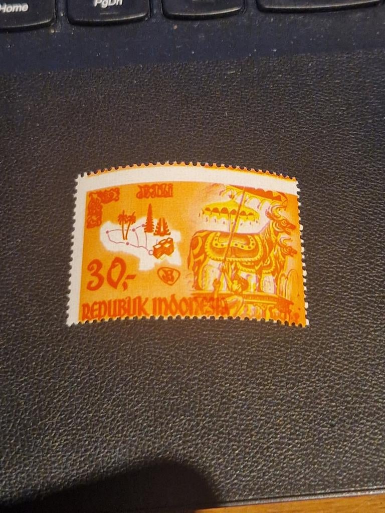 Indonesië kleurvariëteit postfris nr 649B en iets verschoven, Ophalen of Verzenden, Postfris, Zuidoost-Azië