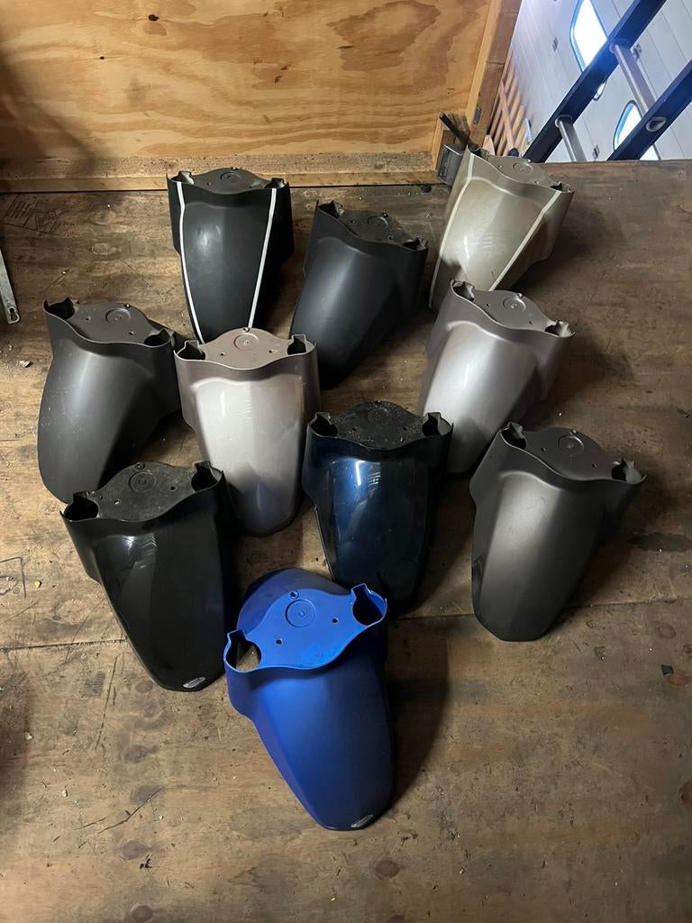 Voorspatborden btc riva lasouris senso iva djjd, Fietsen en Brommers, Brommeronderdelen | Scooters, Ophalen of Verzenden, Overige merken