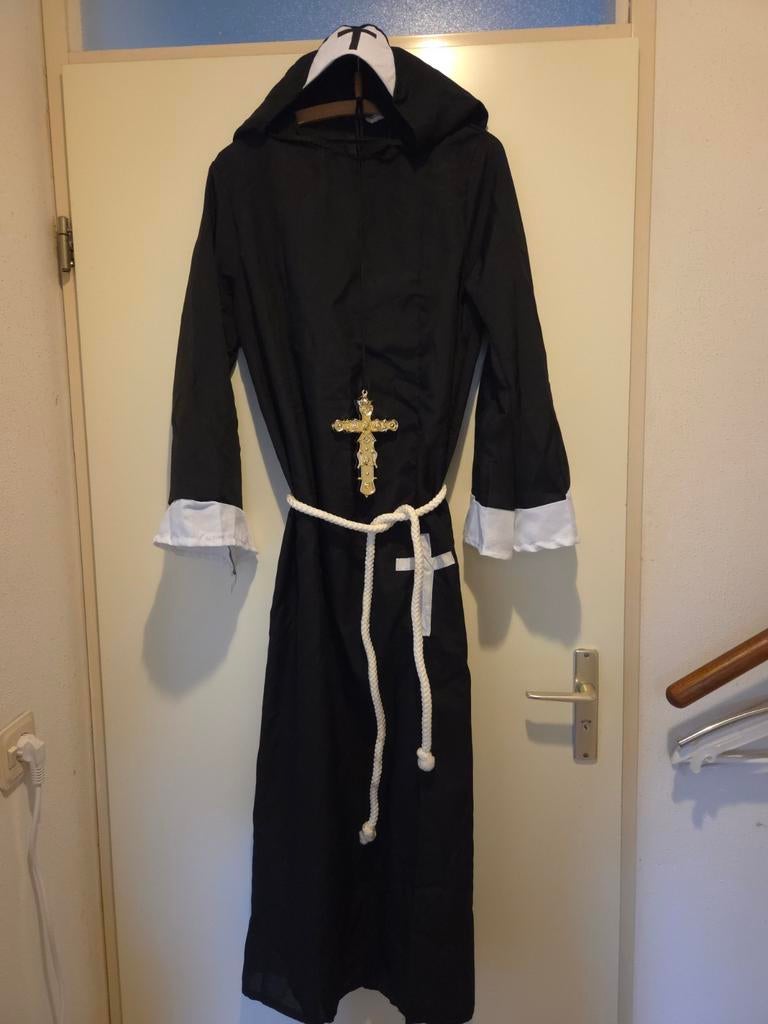 Nonnen kostuum incl accessoires, Kleding | Dames, Carnaval, Ophalen of Verzenden, Zo goed als nieuw, Kleding