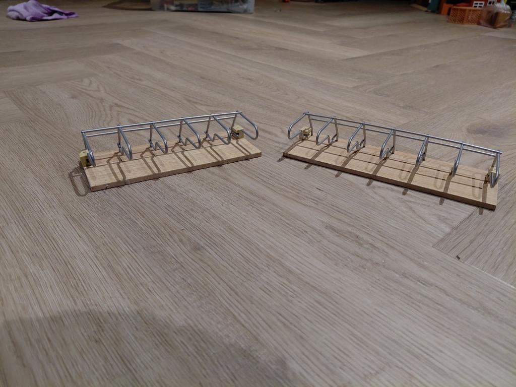 Modelbouw Accessoires - Twee Stuks, Overige merken, Gebruikt, Ophalen of Verzenden, Groter dan 1:32