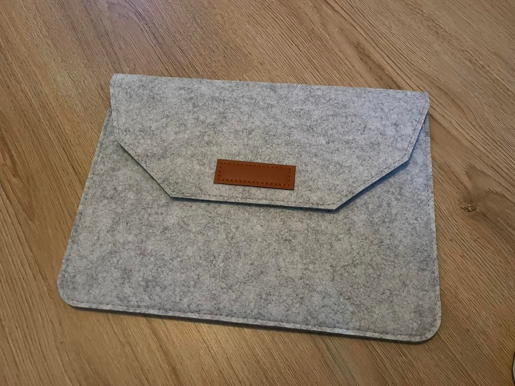 Tablethoes van vilt 11-13 inch - NIEUW, Computers en Software, Tablet-hoezen, Nieuw, Bescherming voor- en achterkant, 11 inch