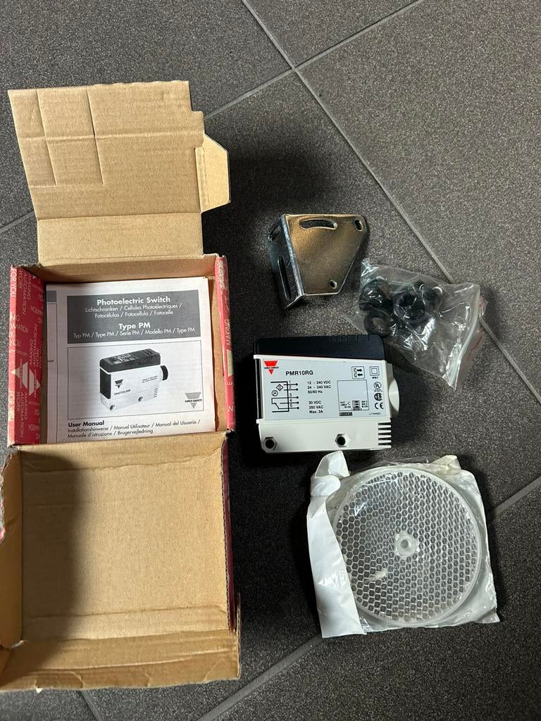 fotosensor : Carlo Gavazzi PMR 10RG photoelectric Switch, Doe-het-zelf en Verbouw, Elektra en Kabels, Nieuw, Ophalen of Verzenden