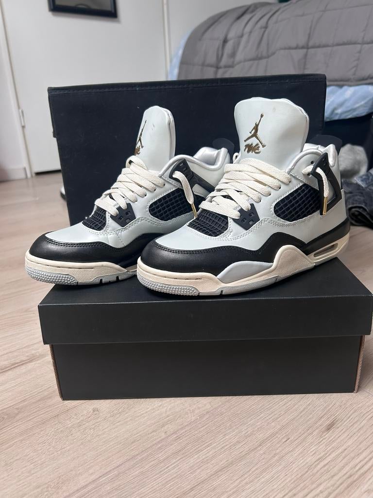 Jordan 4 Retro Pure Platinum Gold - Maat 39, Kleding | Dames, Schoenen, Zo goed als nieuw, Sneakers of Gympen, Overige kleuren