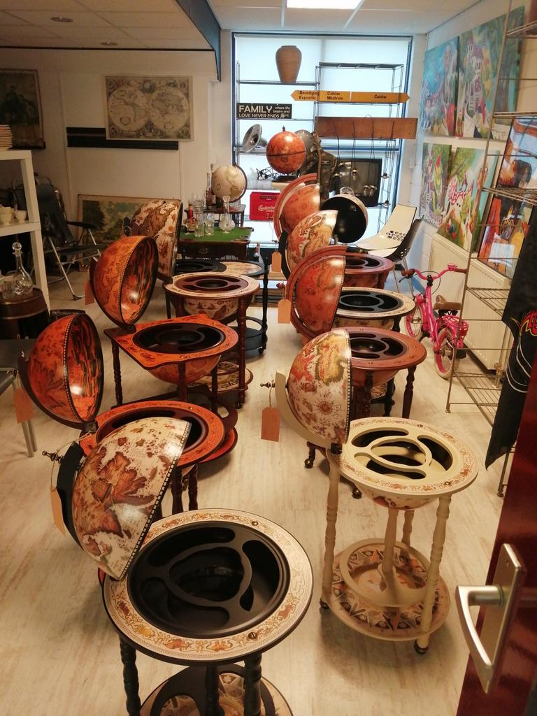 DE GROOTSTE COLLECTIE GLOBEBAR BAR GLOBE WIJN  IN NEDERLAND, Antiek en Kunst, Ophalen of Verzenden