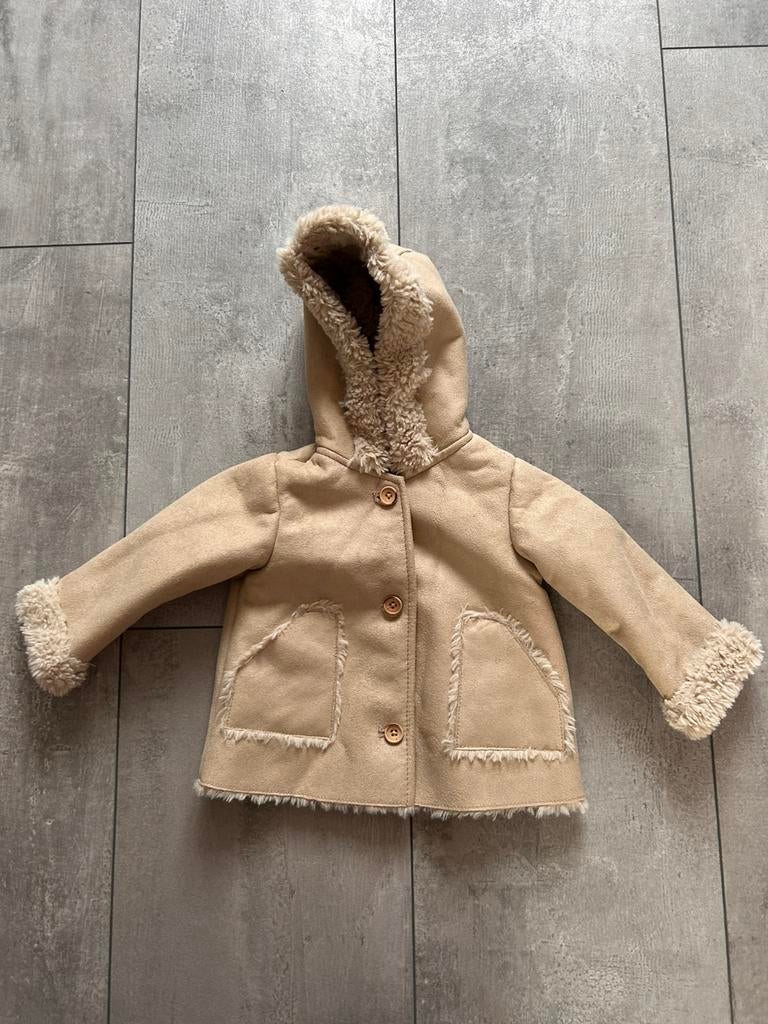 Jasje met teddy voering - mt 68 Zara, Ophalen, Zo goed als nieuw, Jongetje of Meisje, Jasje