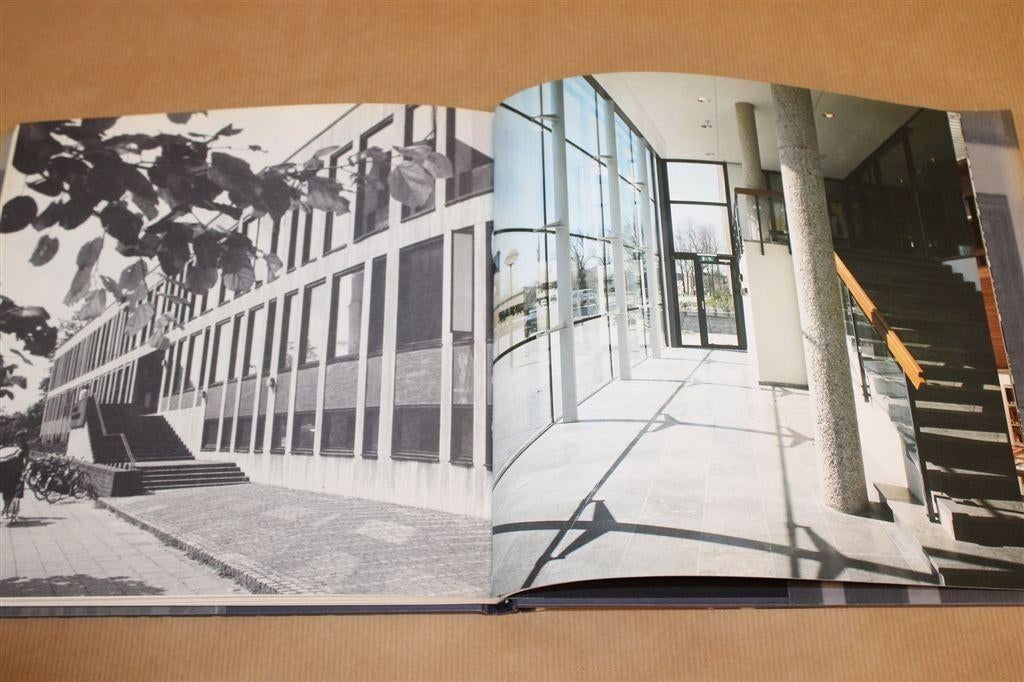 Bibliotheek Friesland — Bouwgeschiedenis Oplage 500, Ophalen of Verzenden, Gelezen