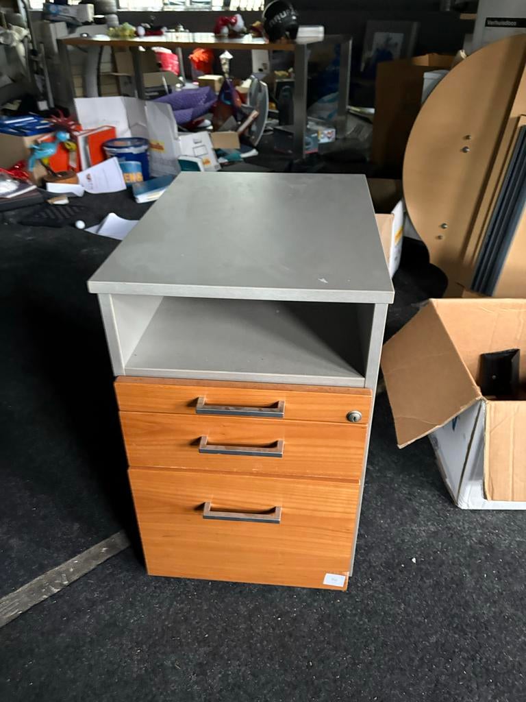 Ladekastje met open vak, Ophalen, Minder dan 50 cm, Gebruikt, 3 of 4 laden