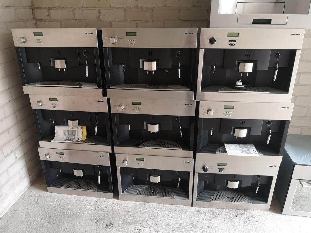 Miele inbouw koffieautomaten te koop -partij van 11, Witgoed en Apparatuur, Koffiezetapparaten, Ophalen, Gebruikt, Koffiemachine