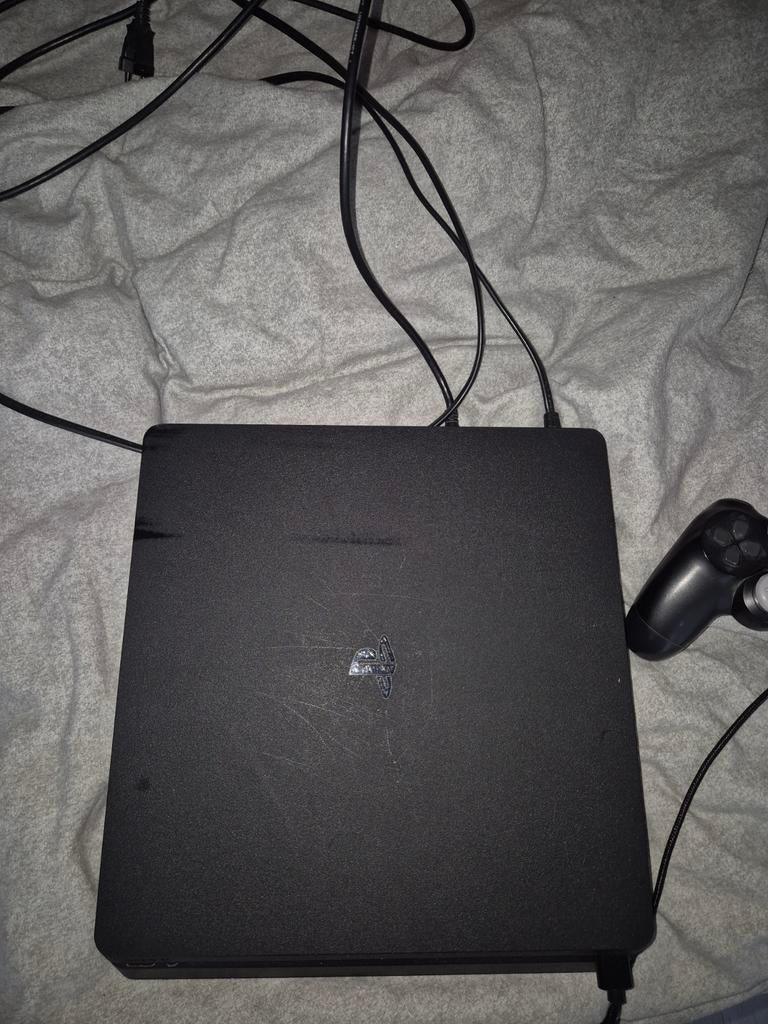 PS4 Slim met controller en 5 games, Ophalen of Verzenden, Met 1 controller, Slim, 500 GB