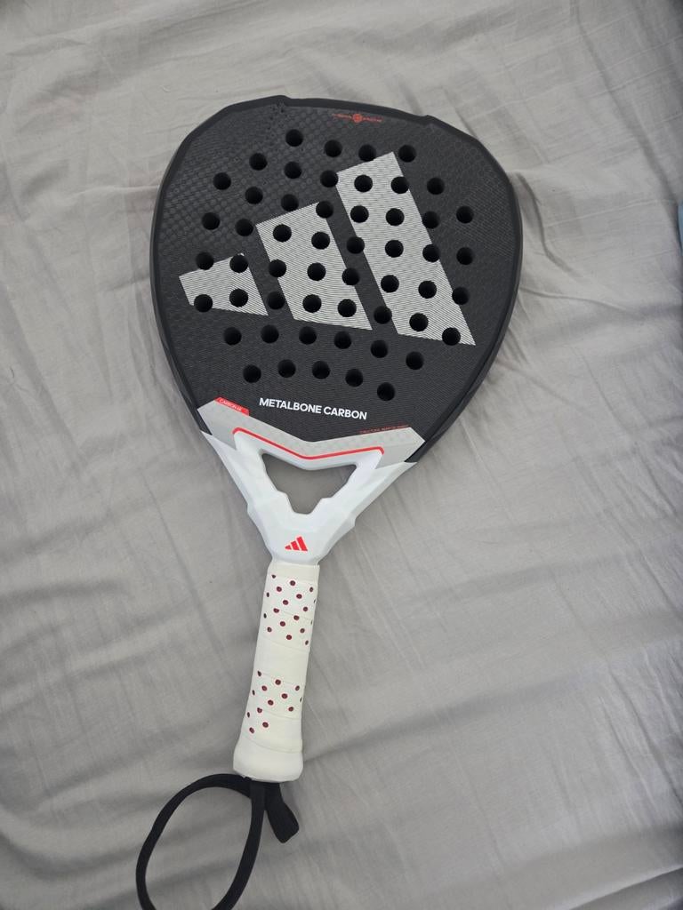 Adidas Metalbone Carbon padel racket, Sport en Fitness, Ophalen of Verzenden, Zo goed als nieuw, Padelracket