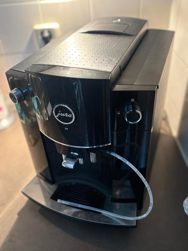 Goed onderhouden jura d6, Ophalen of Verzenden, Zo goed als nieuw, Koffiemachine