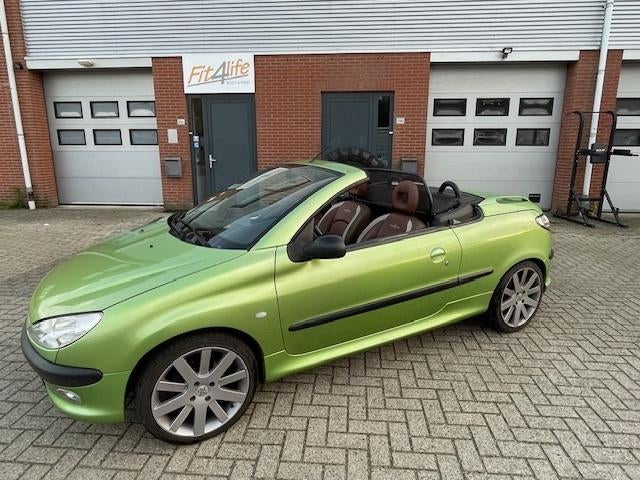 Peugeot 206 1.6 16V CC 2002 Groen IZGST !!!!!!!!!!!, Auto's, Voorwielaandrijving, 4 cilinders, Cabriolet, 4 stoelen