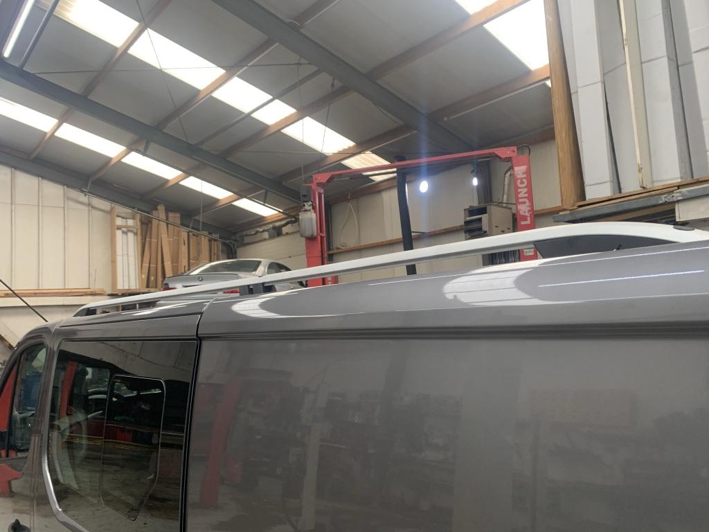 Dakrails gebogen aluminium Vivaro Trafic Talento NV300