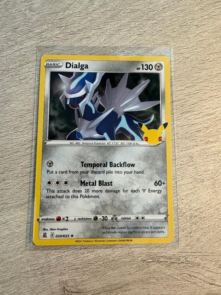 Dialga (Holo) 020/025 Celebrations - Pokémon Kaart, Hobby en Vrije tijd, Verzamelkaartspellen | Pokémon, Nieuw, Losse kaart, Foil