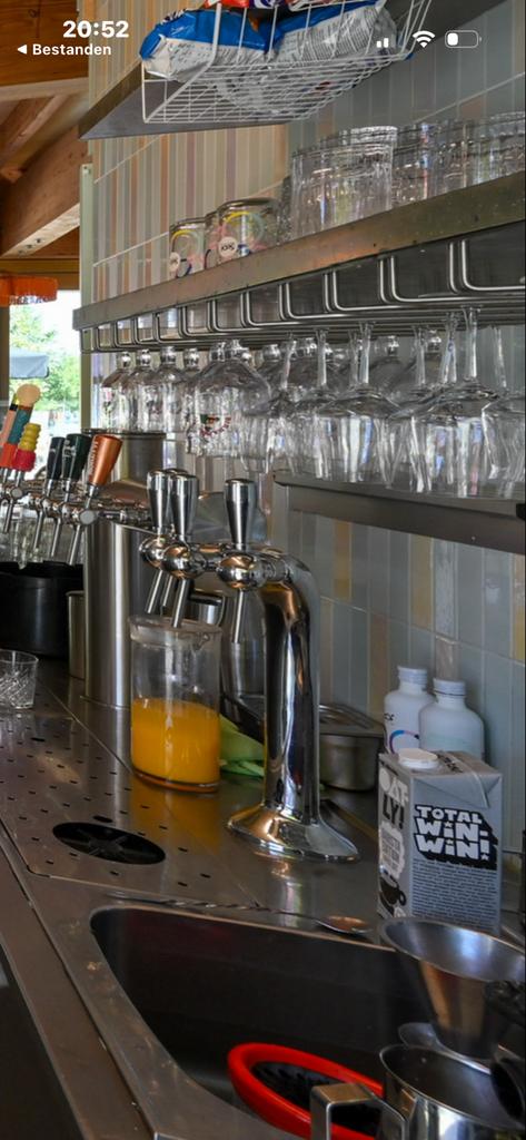 Professionele Wijntap met Werkende Koelmotor, Ophalen