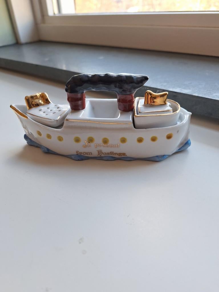 Antiek Porseleinen Peper- en Zoutstel in Scheepsvorm, Ophalen of Verzenden