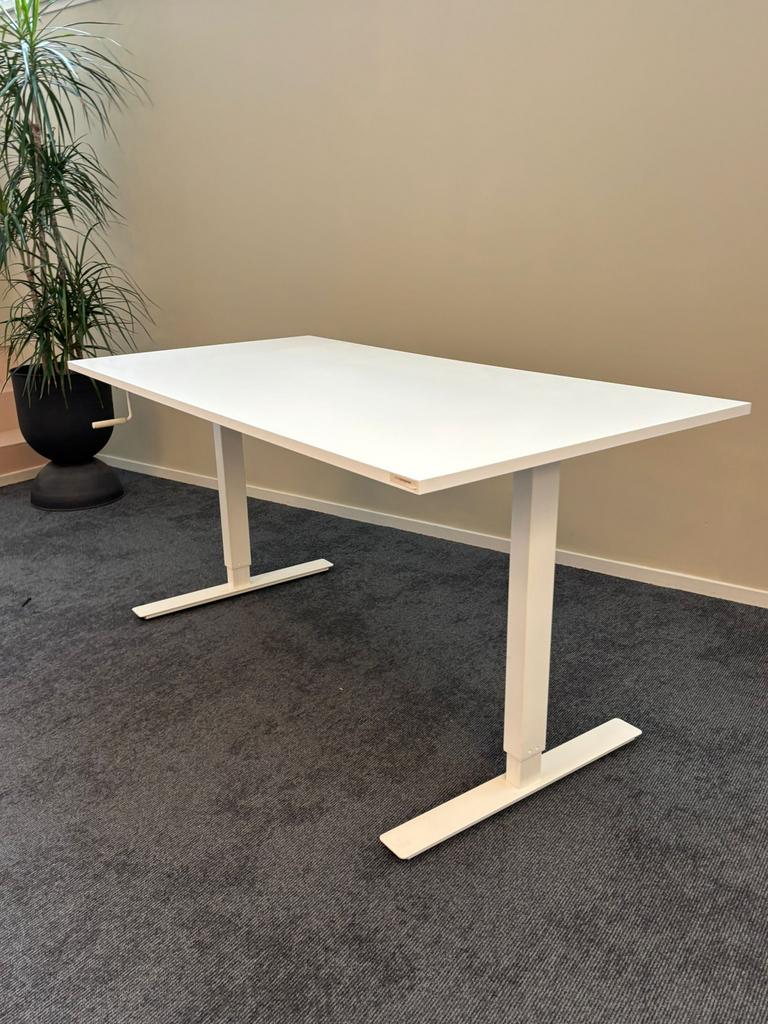 Ikea bureaus 160 x 80 cm, Huis en Inrichting, Bureaus, Zo goed als nieuw, In hoogte verstelbaar, Ophalen