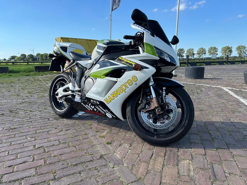 Unieke honda fireblade 1000rr hannspree editie, Particulier, 4 cilinders, Super Sport