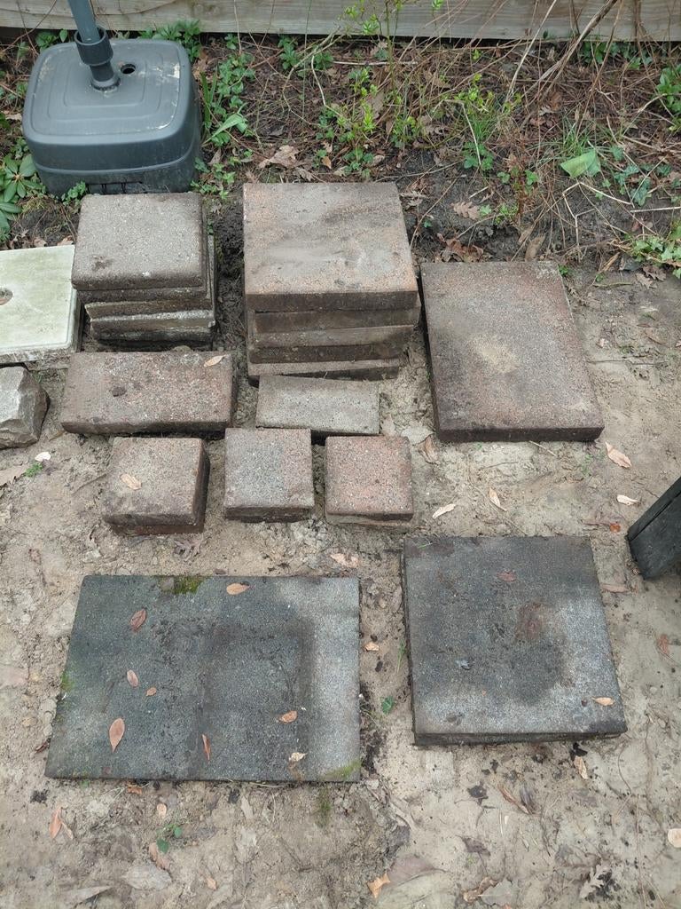 Gratis af te halen, Ophalen of Verzenden, Steen of Klei, Minder dan 5 m², Dakpannen