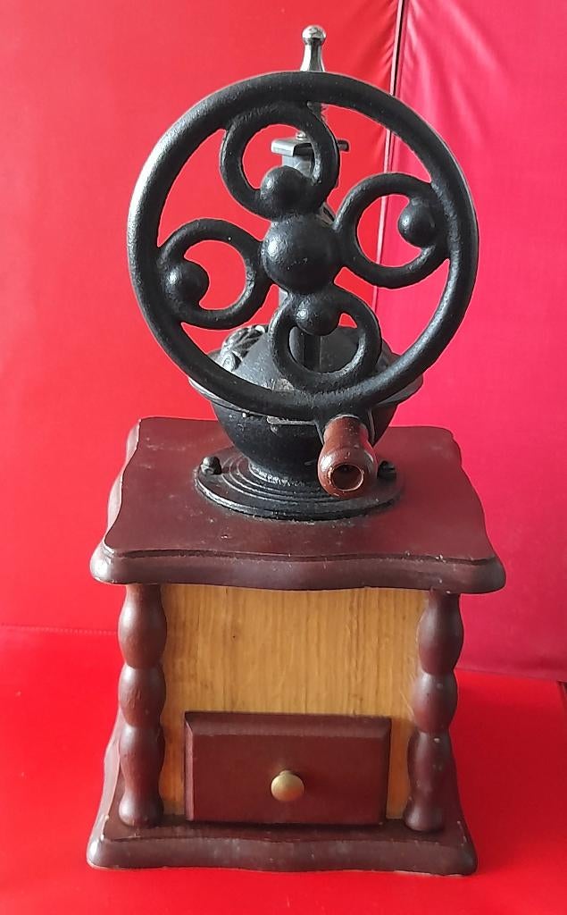 Koffiemolen met gietijzeren molen, Antiek en Kunst, Ophalen of Verzenden