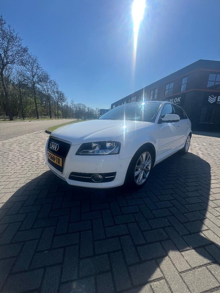 Audi A3 1.2 Tfsi 77KW Sportback S-tronic 2010 Wit, Auto's, Audi, Euro 5, Stof, Zwart, 4 cilinders