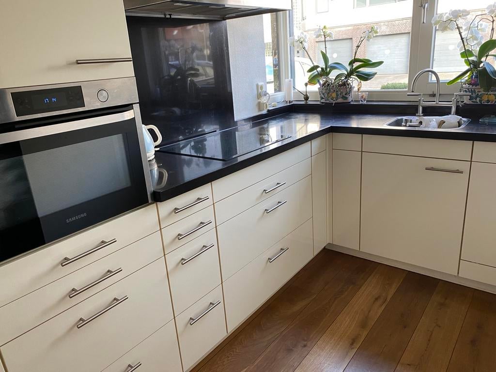 Complete Keuken met inbouw apparatuur, Gebruikt, Overige kleuren, Hoekkeuken, Graniet of Steen