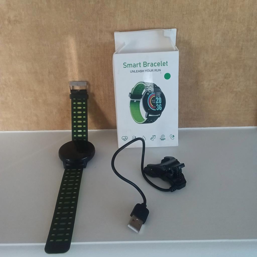 NIEUWE Belesy smartwatch in doosje met oplader, Belesy, Nieuw, Ophalen of Verzenden, Groen