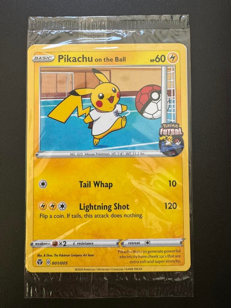 Pikachu on the Ball (FUT20 001) Futsal Promos - Sealed, Ophalen of Verzenden, Nieuw, Losse kaart, Foil