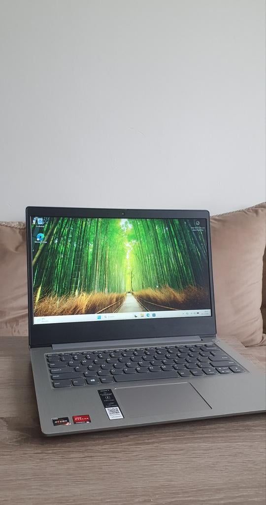Lenovo IdeaPad 3 AMD Ryzen 5 compacte laptop, 2 tot 3 Ghz, Qwerty, Lenovo ., 8 GB